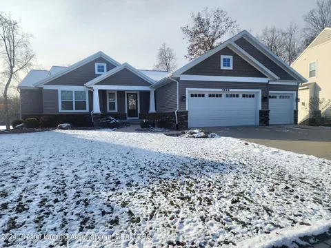 1603 Yosemite Dr, Lansing, MI 48917