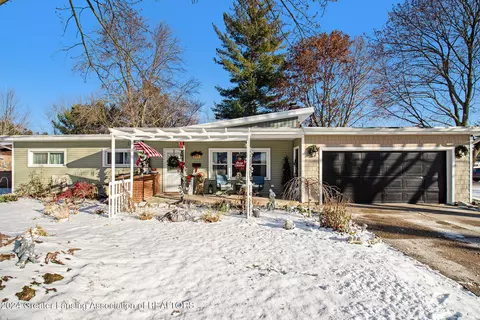 711 S Mead St, Saint Johns, MI 48879
