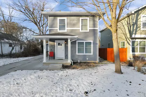 1204 Wolf Court Ct, East Lansing, MI 48823
