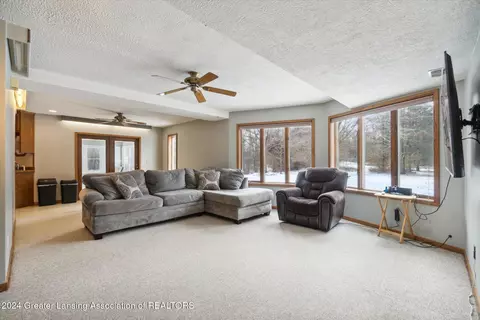 Living - 14725 Nichols Rd, Bath, MI 48808 photo 5 of 6