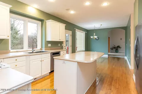 5569 Wild Iris Ln, Haslett, MI 48840 photo 21