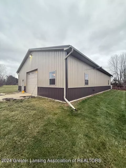 1070 E St Joe Hwy, Grand Ledge, MI 48837
