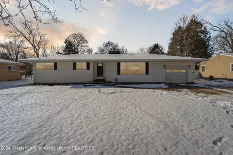 216 Stevens St, Mason, MI 48854