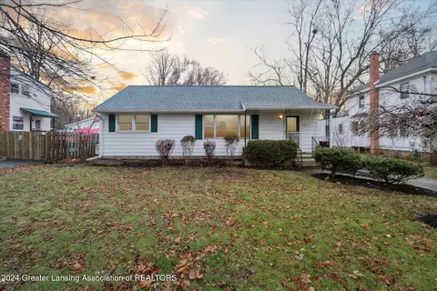 526 W Berry Ave, Lansing, MI 48910