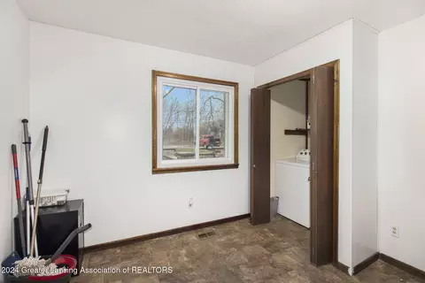 15296 Ann Dr, Bath, MI 48808 photo 13