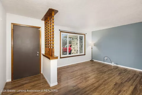15296 Ann Dr, Bath, MI 48808 photo 4