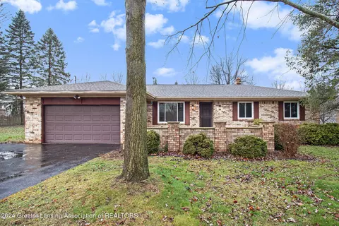 15296 Ann Dr, Bath, MI 48808 photo 2