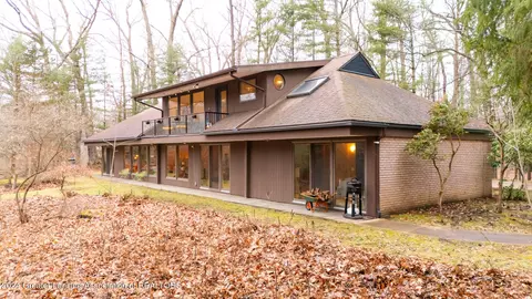 4045 Van Atta Rd, Okemos, MI 48864