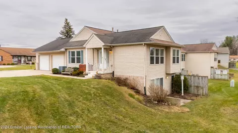 477 Red Cedar Blvd #4, Williamston, MI 48895