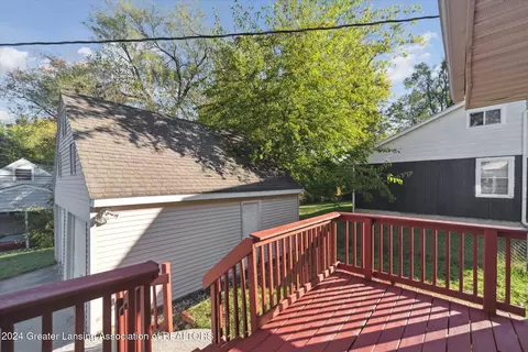 Exterior - 601 Ridgewood Ave, Lansing, MI 48910 photo 3 of 5