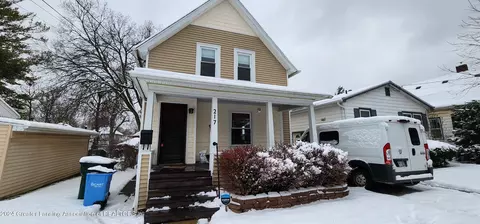 217 S Clemens Ave, Lansing, MI 48912