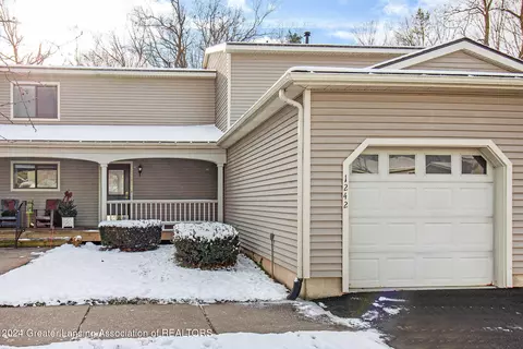 1242 Zimmer Pl, Williamston, MI 48895