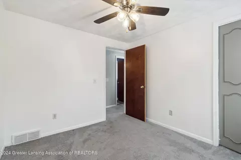 Bedroom - 6401 Marscot Dr, Lansing, MI 48911 photo 4 of 4