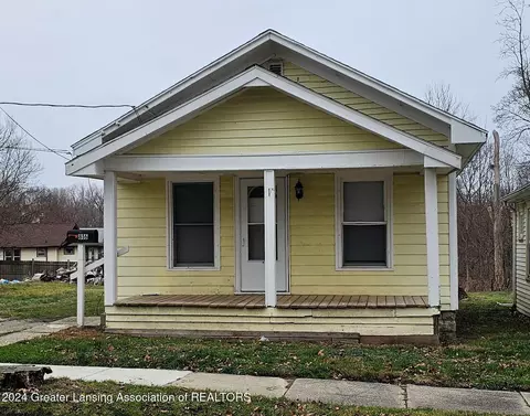 816 Cypress St, Lansing, MI 48906