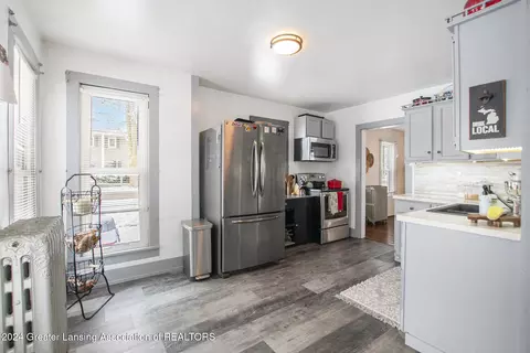 605 S Maple Ave, Maple Rapids, MI 48853 photo 9