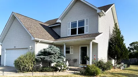 5960 Alvarez Dr, Saginaw, MI 48603