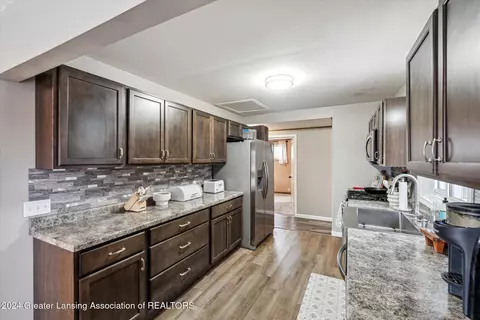 Kitchen - 1798 E Maple Rapids Rd, Saint Johns, MI 48879 photo 1 of 4