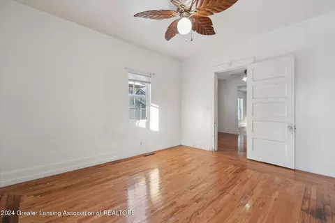 210 E Williams St, Owosso, MI 48867 photo 10