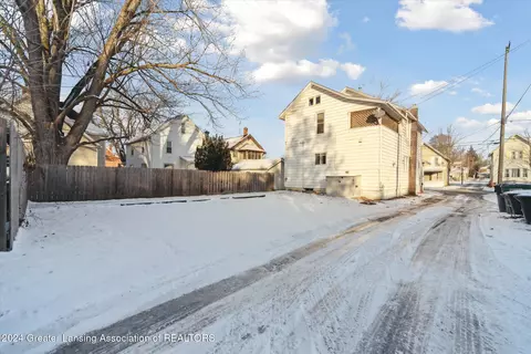 210 E Williams St, Owosso, MI 48867 photo 14