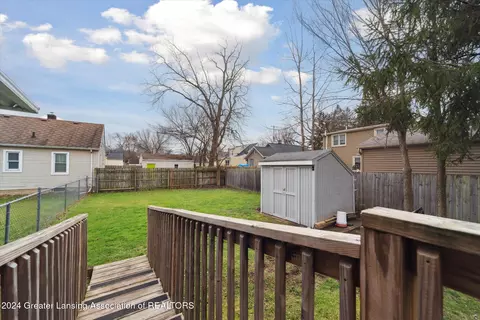 Exterior - 1135 Hapeman St, Lansing, MI 48915 photo 3 of 4