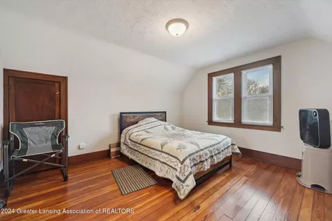 Bedroom - 1135 Hapeman St, Lansing, MI 48915 photo 4 of 5