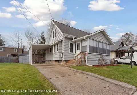 1135 Hapeman St, Lansing, MI 48915