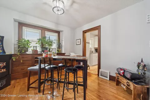 Dining - 1135 Hapeman St, Lansing, MI 48915 photo 1 of 2