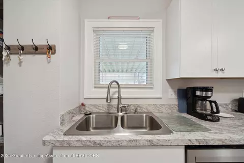 Kitchen - 1135 Hapeman St, Lansing, MI 48915 photo 3 of 3