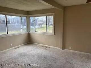 Living - 814 Division Rd, Owosso, MI 48867 photo 3 of 4
