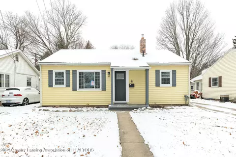 910 N Hickory St, Owosso, MI 48867