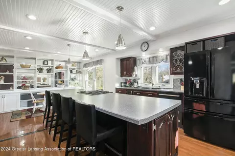 Kitchen - 13800 Hamersley Dr, Bath, MI 48808 photo 3 of 4