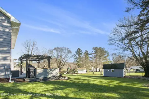 Exterior - 13800 Hamersley Dr, Bath, MI 48808 photo 3 of 7