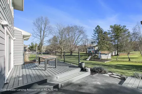 Exterior - 13800 Hamersley Dr, Bath, MI 48808 photo 4 of 7