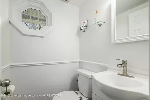 Bath - 13800 Hamersley Dr, Bath, MI 48808 photo 1 of 4