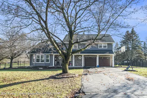 13800 Hamersley Dr, Bath, MI 48808