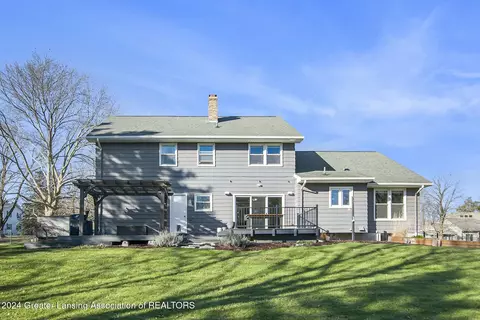 Exterior - 13800 Hamersley Dr, Bath, MI 48808 photo 6 of 7