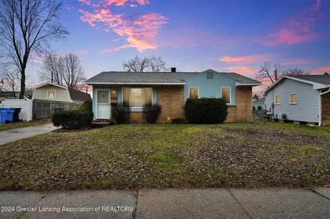 3208 Lucie St, Lansing, MI 48911