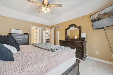 Bedroom - 12742 Ospreys Way, Dewitt, MI 48820 photo 2 of 8