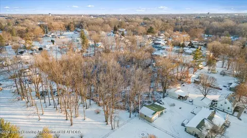 Vl Walker, Lansing, MI 48906 photo 11