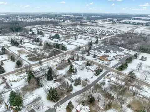 View/Area - 3325 Luroma Dr, Dewitt, MI 48820 photo 7 of 9