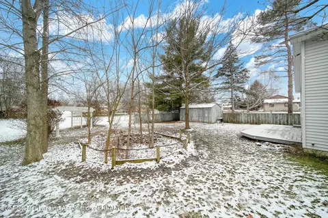 Exterior - 3325 Luroma Dr, Dewitt, MI 48820 photo 3 of 8