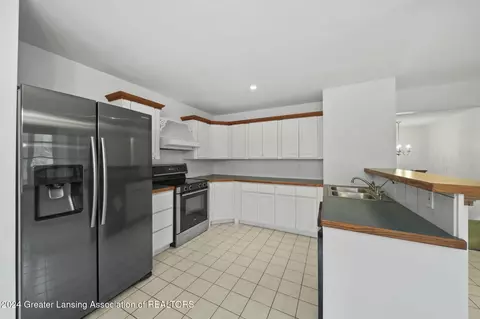 Kitchen - 3325 Luroma Dr, Dewitt, MI 48820 photo 1 of 3