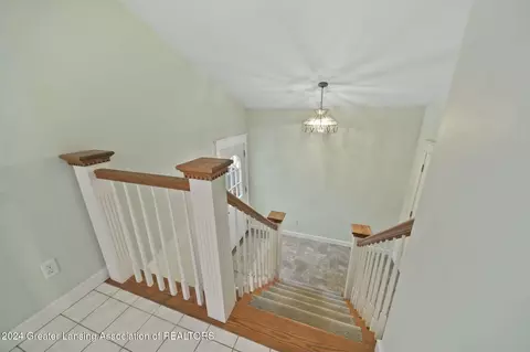 Entry Way - 3325 Luroma Dr, Dewitt, MI 48820 photo 3 of 7