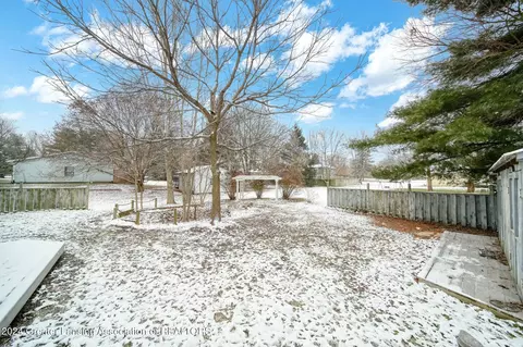 Exterior - 3325 Luroma Dr, Dewitt, MI 48820 photo 5 of 8