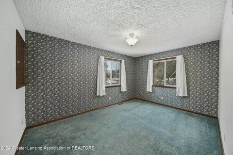 Bedroom - 3325 Luroma Dr, Dewitt, MI 48820 photo 1 of 4