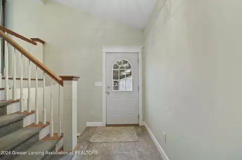 Entry Way - 3325 Luroma Dr, Dewitt, MI 48820 photo 6 of 7
