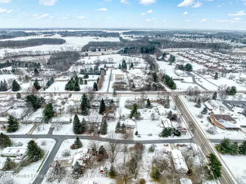 View/Area - 3325 Luroma Dr, Dewitt, MI 48820 photo 5 of 9