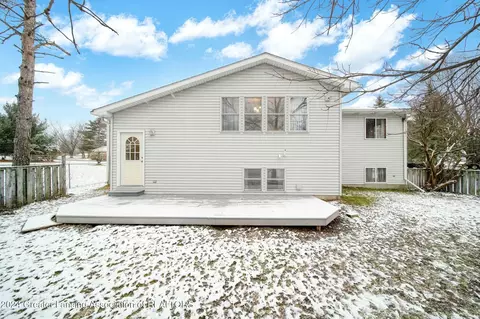 Exterior - 3325 Luroma Dr, Dewitt, MI 48820 photo 4 of 8