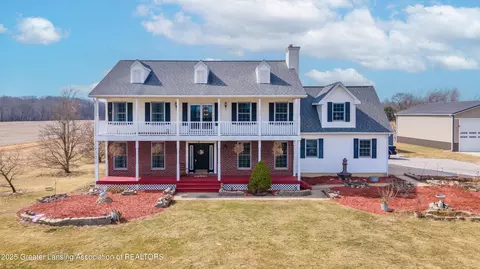 5882 S Clinton Trl, Eaton Rapids, MI 48827