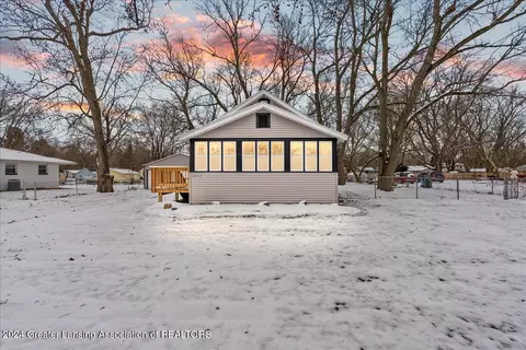 2717 W Jolly Rd, Lansing, MI 48911